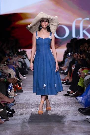 Blue denim dress for women are Ideal for summers and autumn.